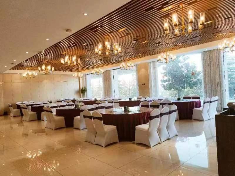 Huashan Xinghe International Hotel Huayin Exterior photo