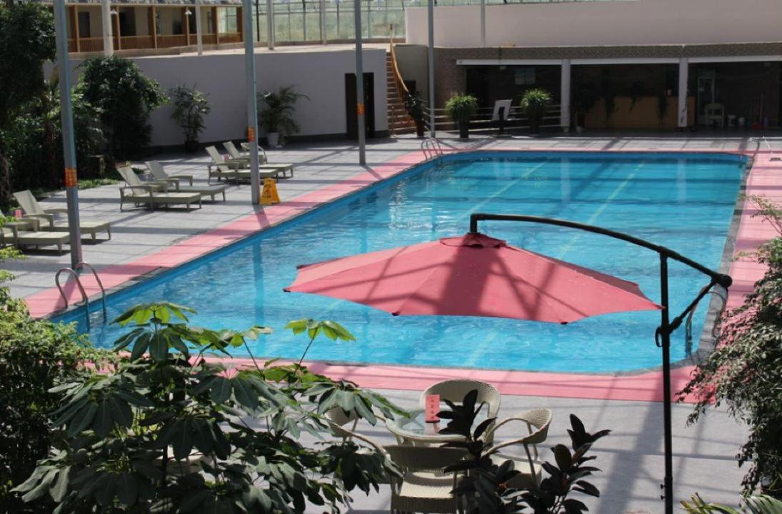 Huashan Xinghe International Hotel Huayin Exterior photo